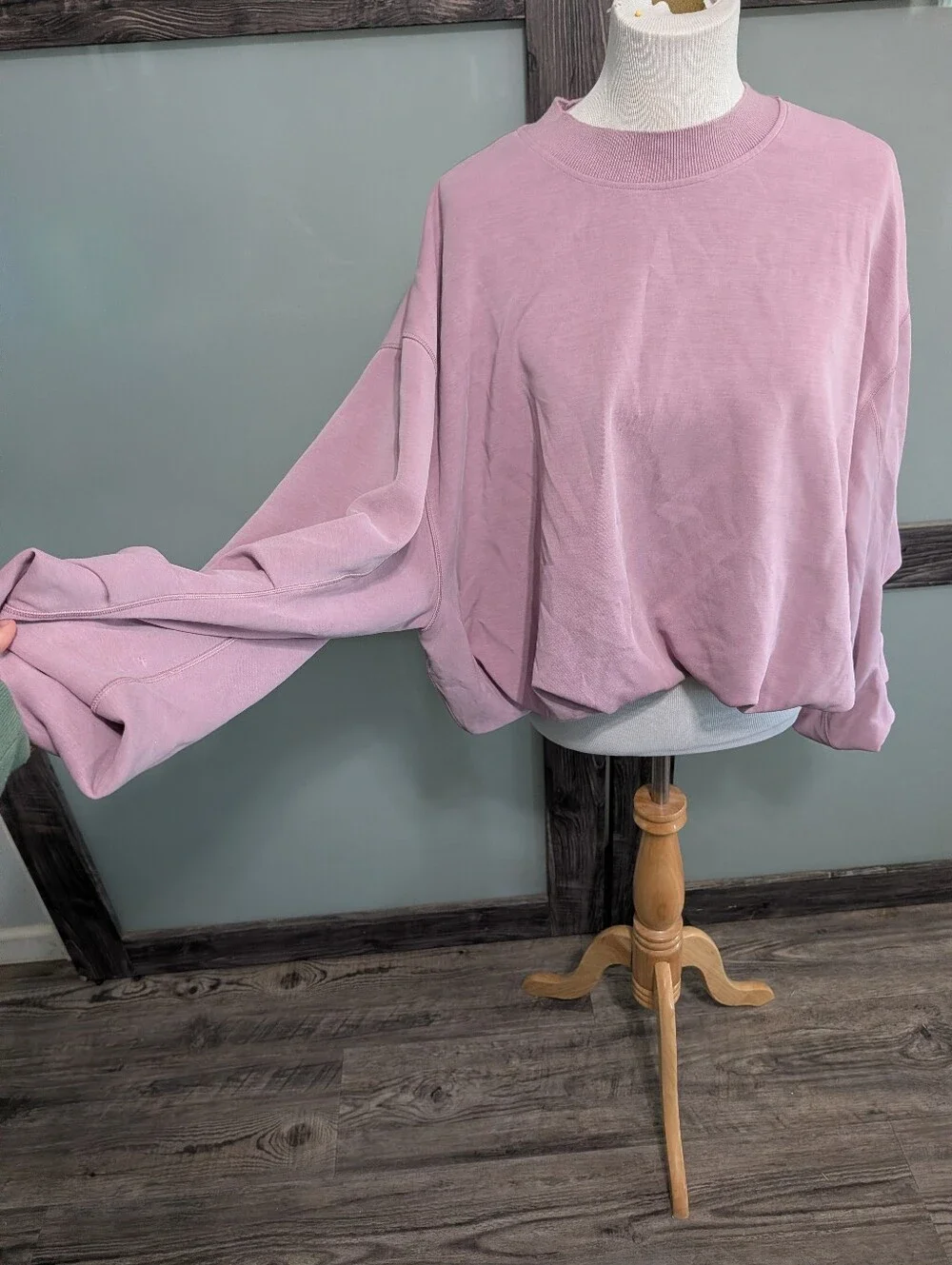 Lululemon Softstreme Voluminous-Sleeve Pullover Size Large Read Description